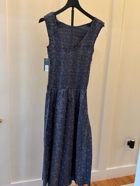 Women's Sleeveless floral Smocked Midi Dress in Navy #644